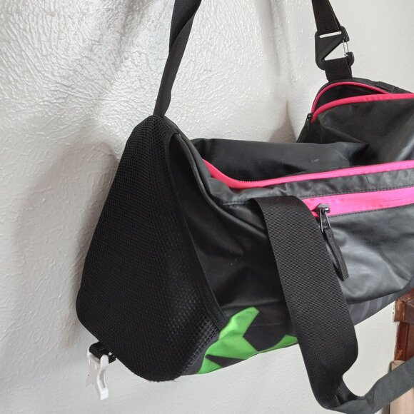 Black Pink Green Duffle Gym Bag - Picture 2 of 8